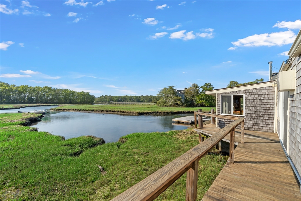 274 Gannett Road Scituate, MA 02066 - Photo 4 of 22