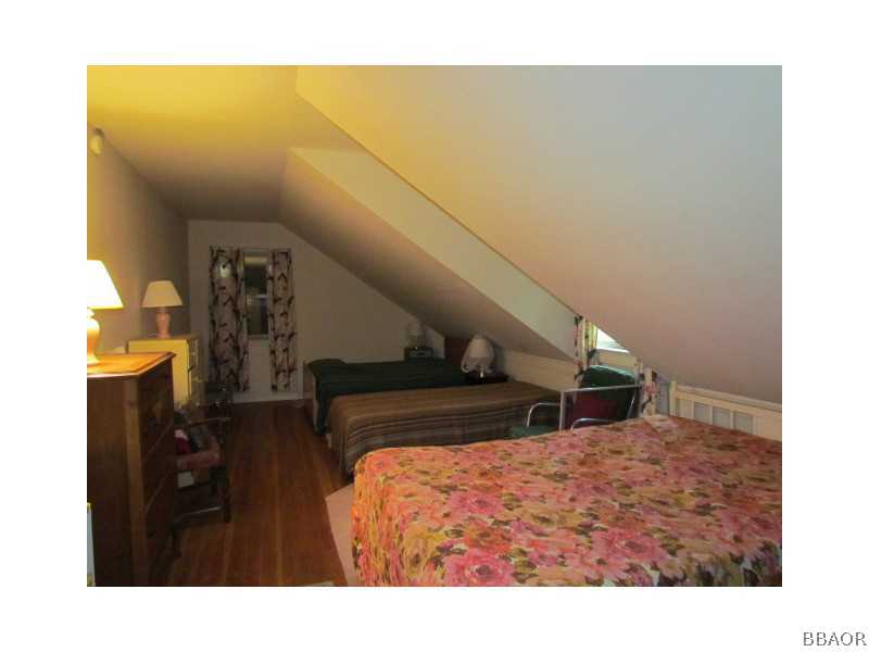 21 Holcomb Valley Road Big Bear Lake, CA 92315 - Photo 13 of 25 a view of entryway and hall