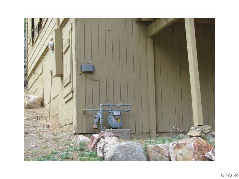 21 Holcomb Valley Road Big Bear Lake, CA 92315 - Photo 21 of 25 a black and white photo of a mirror