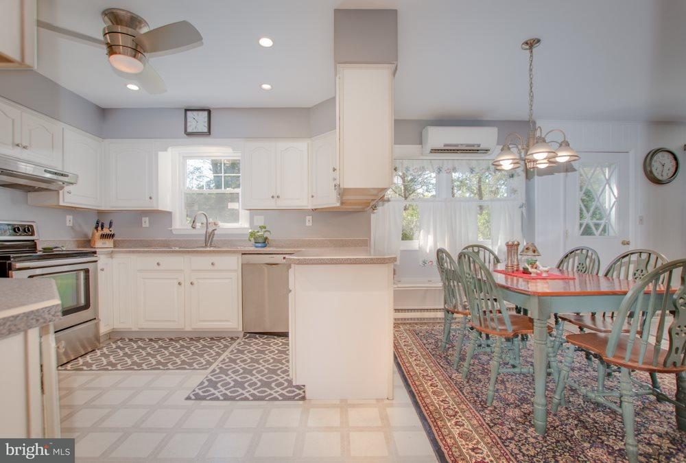 7045 Pine Road Harrisburg, PA 17112 - Photo 6 of 24 Gallery Image 6