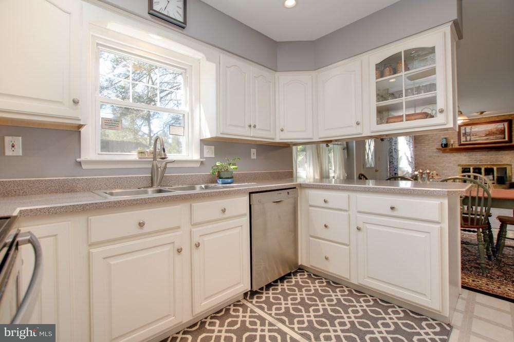 7045 Pine Road Harrisburg, PA 17112 - Photo 7 of 24 Gallery Image 7