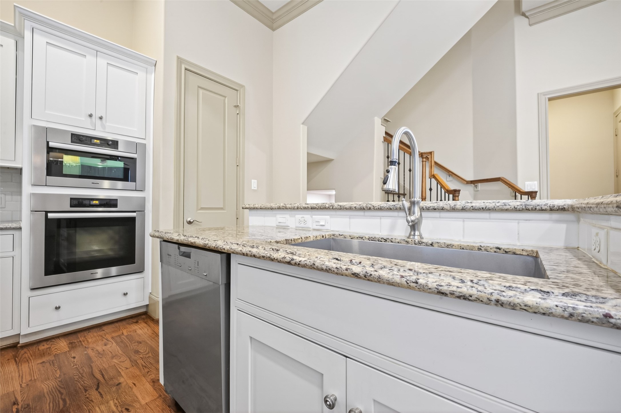 308 West Bell Street Houston, TX 77019 - Photo 20 of 50