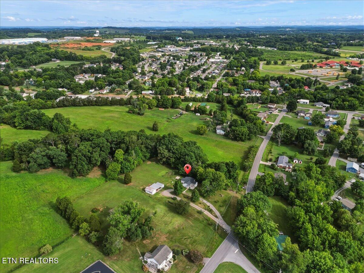 144 County Farm Road Friendsville, TN 37737 - Photo 28 of 31 28-004_DJI_20260715094230_0595_D_autorem