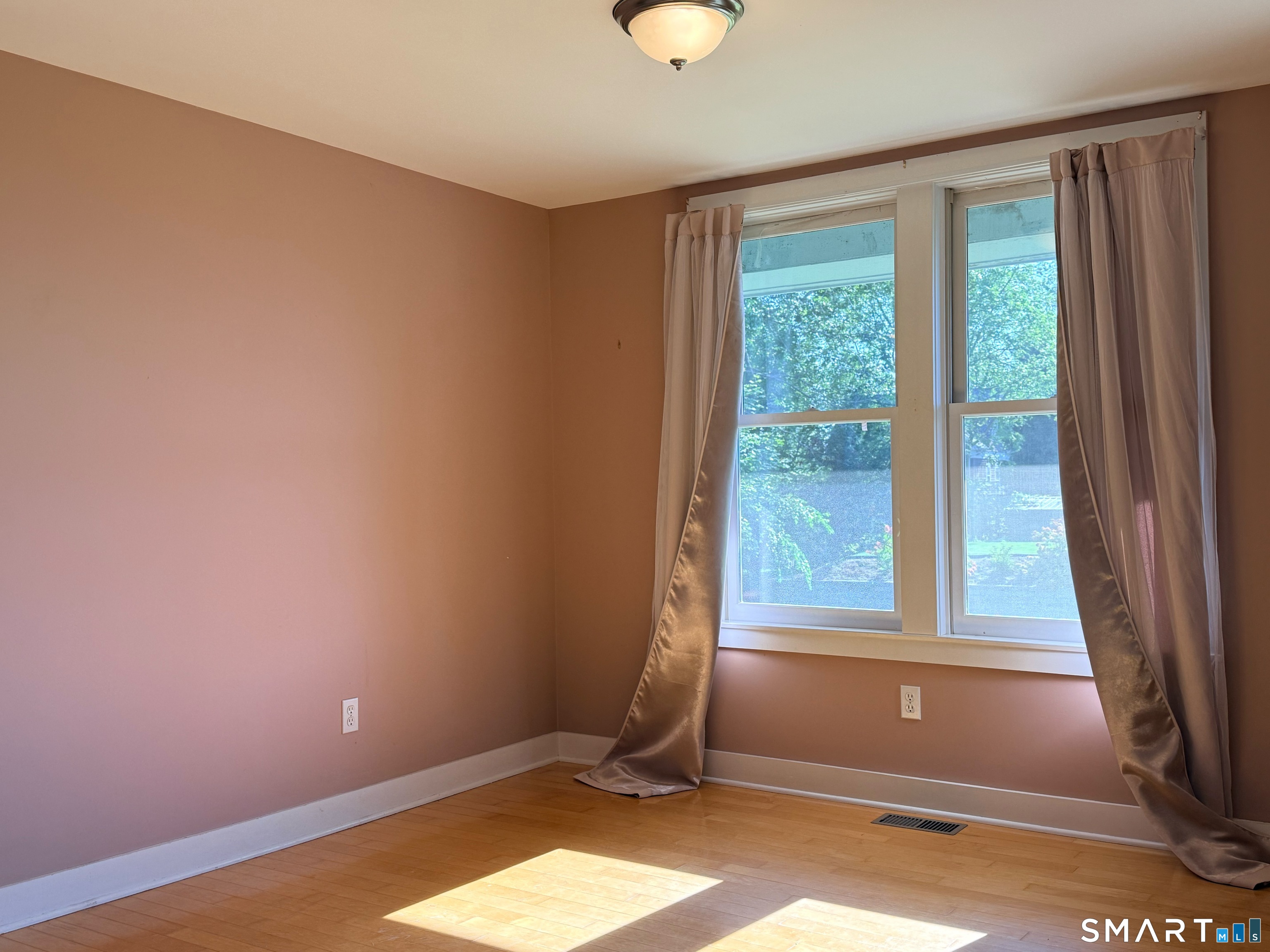 17-19 Wallace Road Branford, CT 06405 - Photo 7 of 21 Gallery Image 7