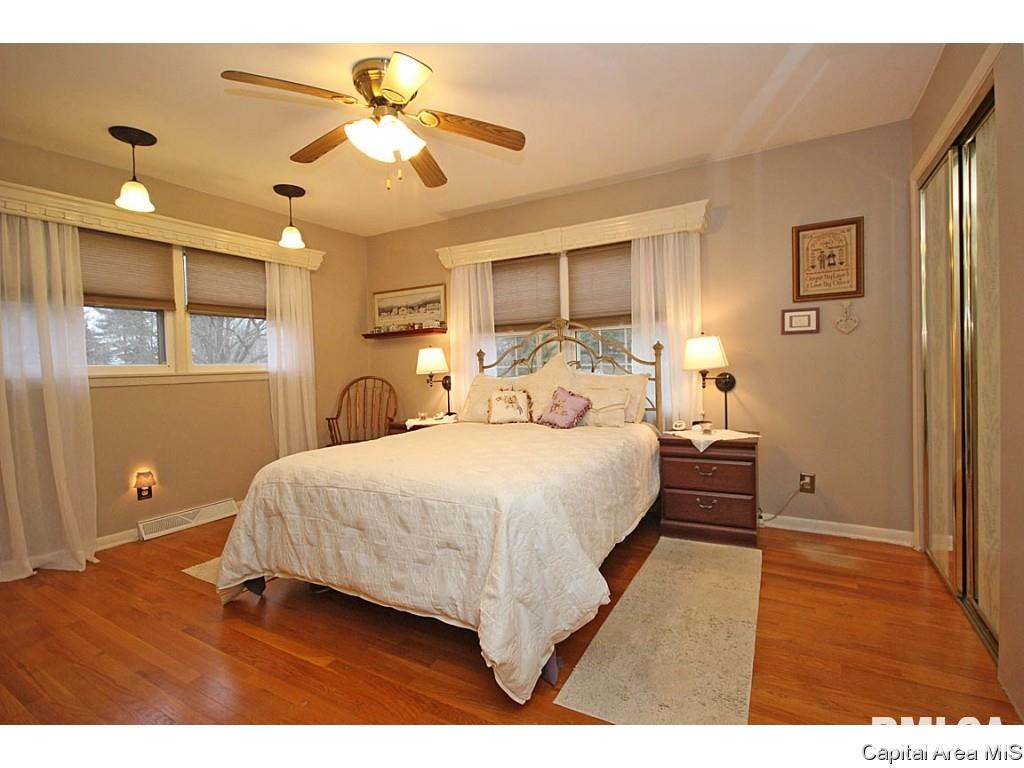 28 Arabian Spur Springfield, IL 62702 - Photo 11 of 36
