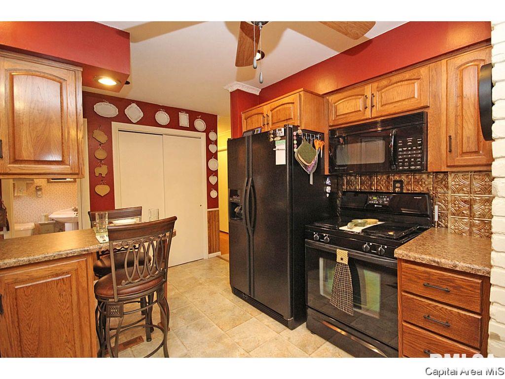 28 Arabian Spur Springfield, IL 62702 - Photo 9 of 36