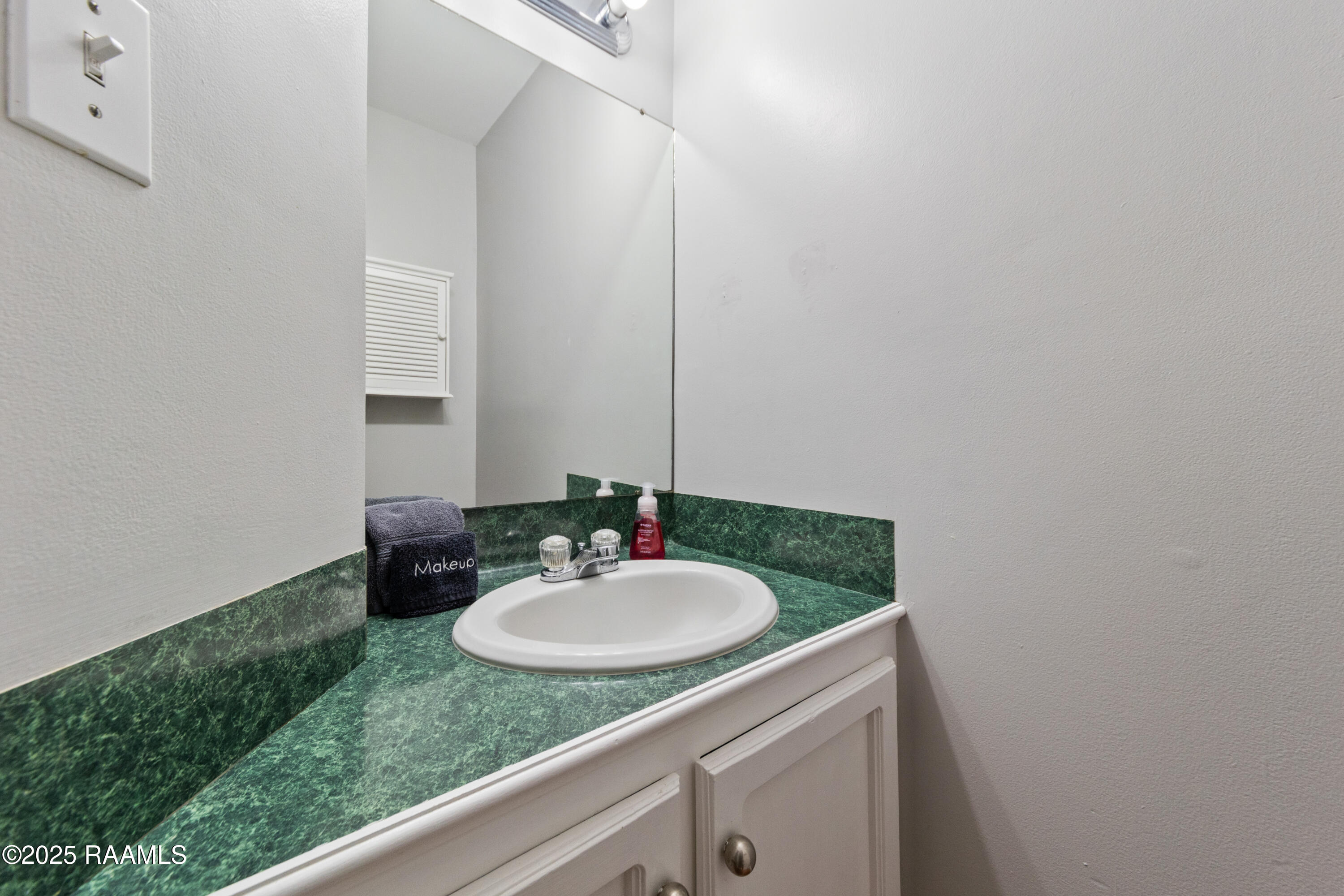 314 Rue Chartres Lafayette, LA 70508 - Photo 12 of 18 314RueChartres-54