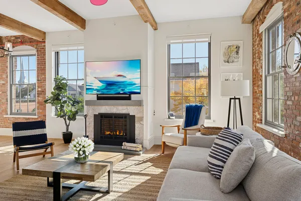 $5,995,000 | 15 Church Street, Unit PH320, Sag Harbor, NY 11963