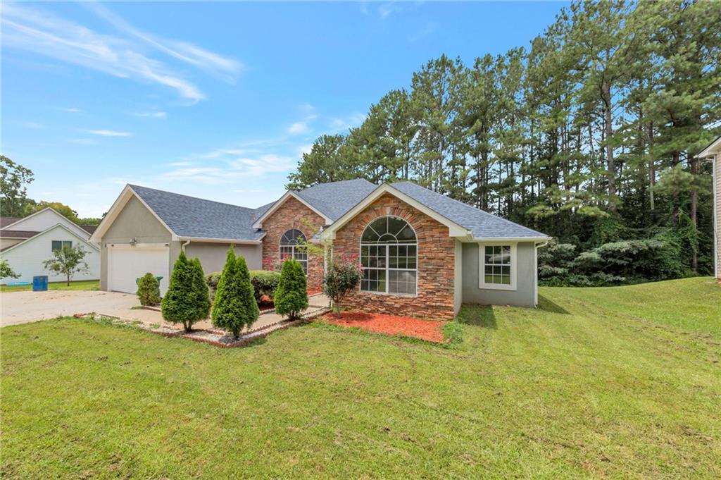 4665 Ruby Road Stone Mountain, GA 30083 - Photo 2 of 26