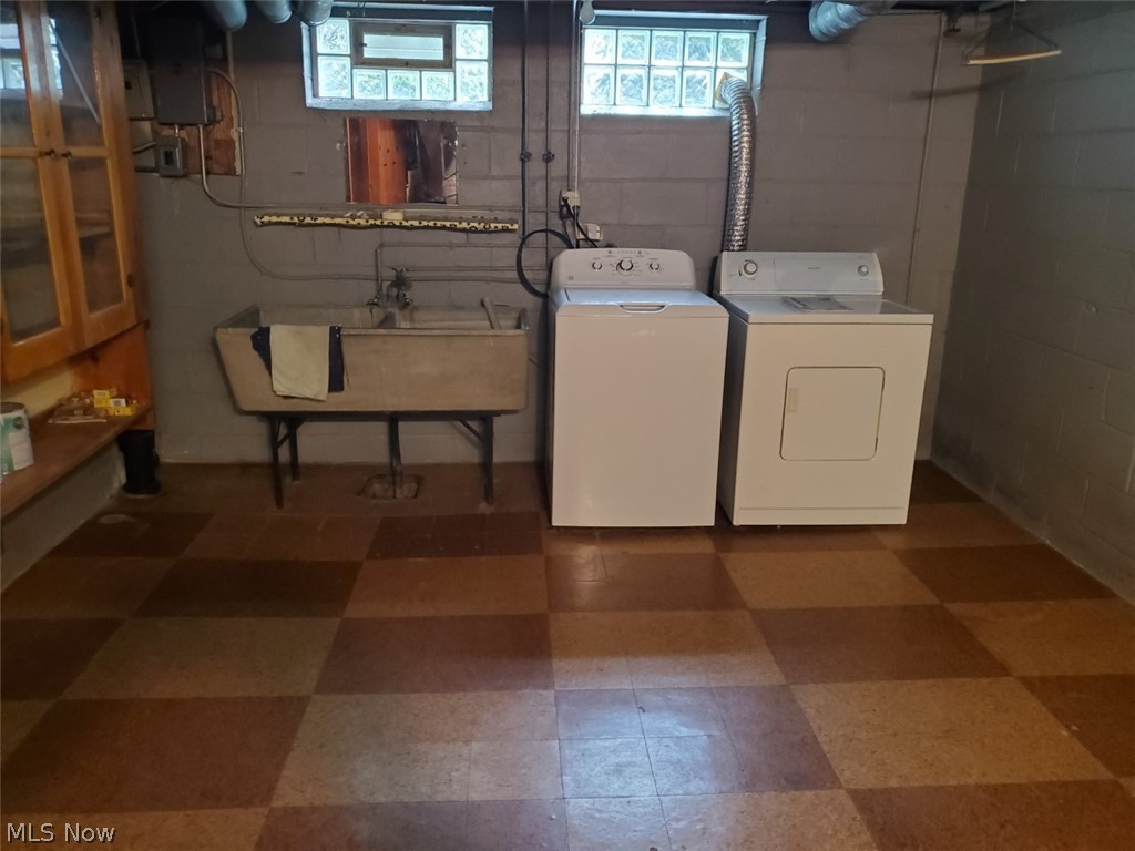 5670 Faraday Road Cleveland, OH 44124 - Photo 23 of 26 WASHER AND DRYER INCLUDED AS WELL.