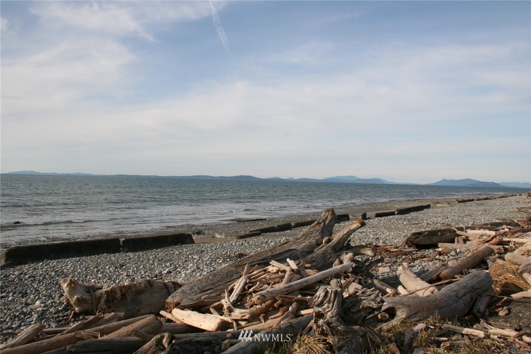 2152 West Beach Road Oak Harbor, WA 98277 - Photo 5 of 7 Gallery Image 5