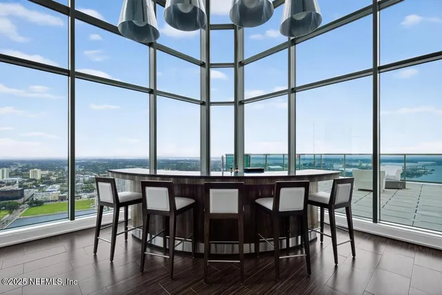 $599,900 | 1431 Riverplace Boulevard, Unit 2501, Jacksonville, FL 32207