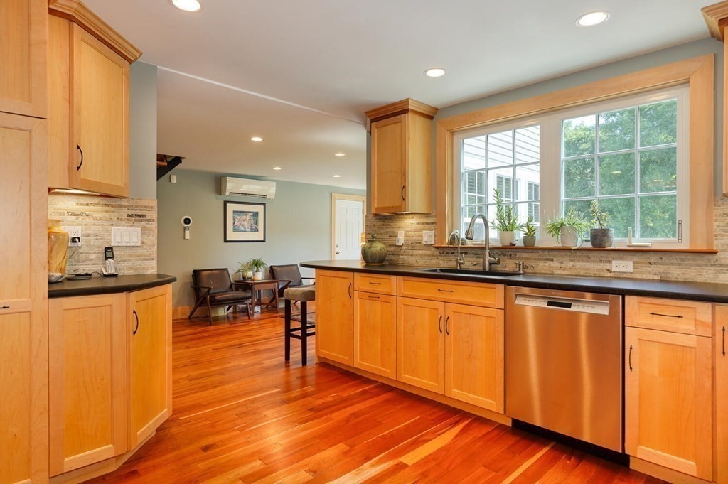 8 Westway Road Wayland, MA 01778 - Photo 7 of 38 Gallery Image 7