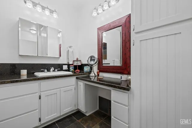 $639,900 | Undisclosed Address, Taft, CA 93268