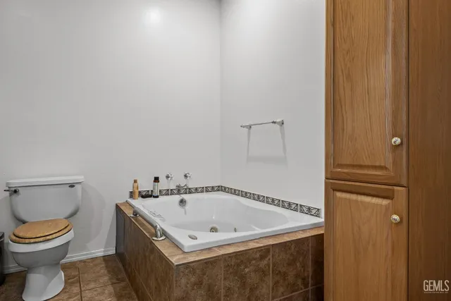 $639,900 | Undisclosed Address, Taft, CA 93268