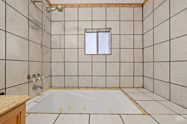 $639,900 | Undisclosed Address, Taft, CA 93268