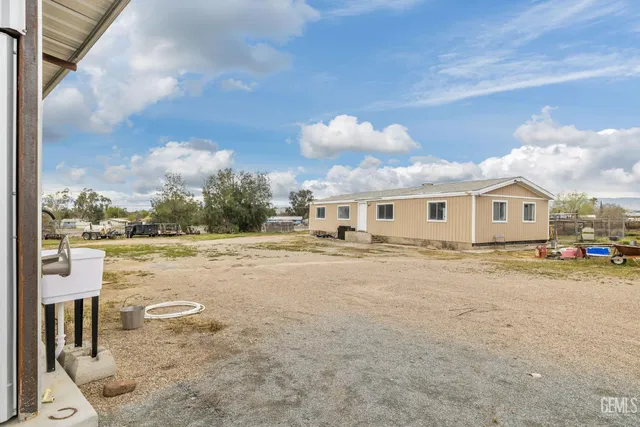 $639,900 | Undisclosed Address, Taft, CA 93268
