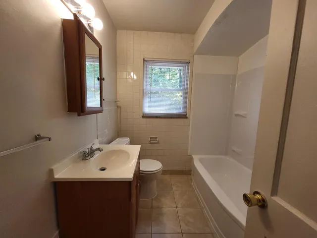 $185,000 | 21145 Frazer Avenue, Southfield, MI 48075