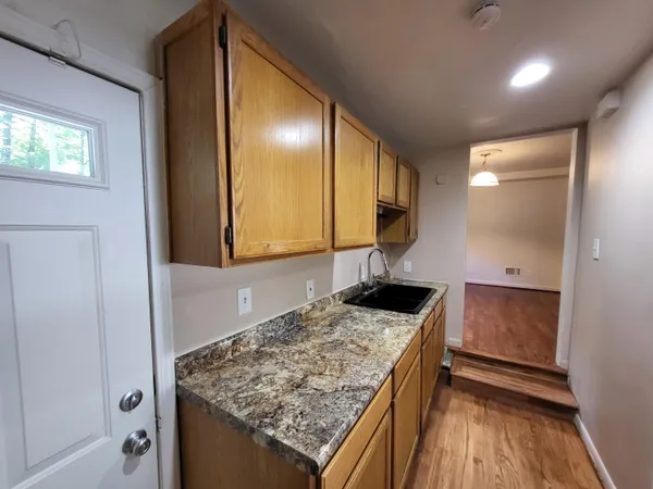 $180,000 | 21145 Frazer Avenue, Southfield, MI 48075