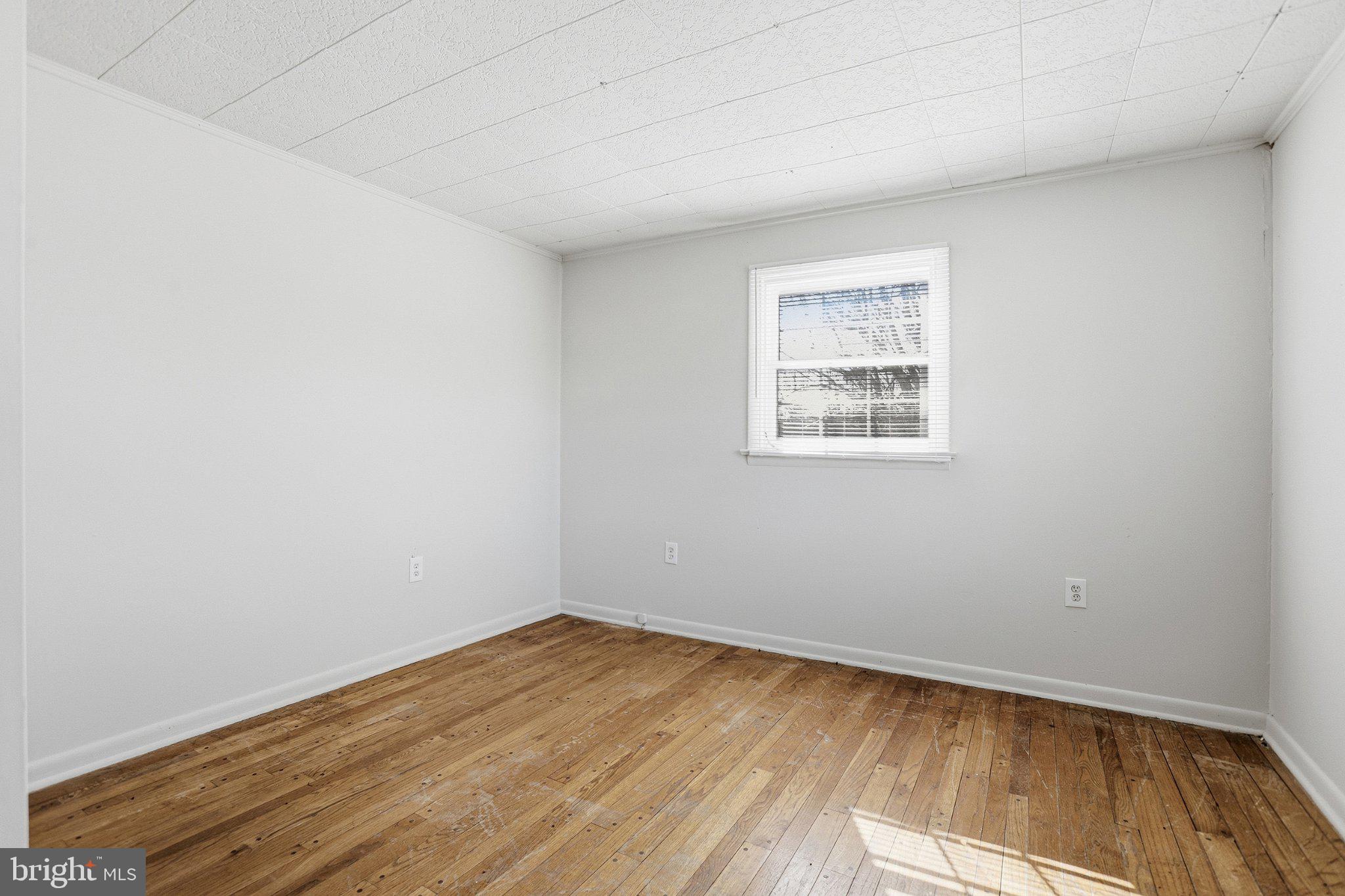 20287 Ridge Road Colonial Beach, VA 22443 - Photo 15 of 21 Bright and airy blank canvas room.