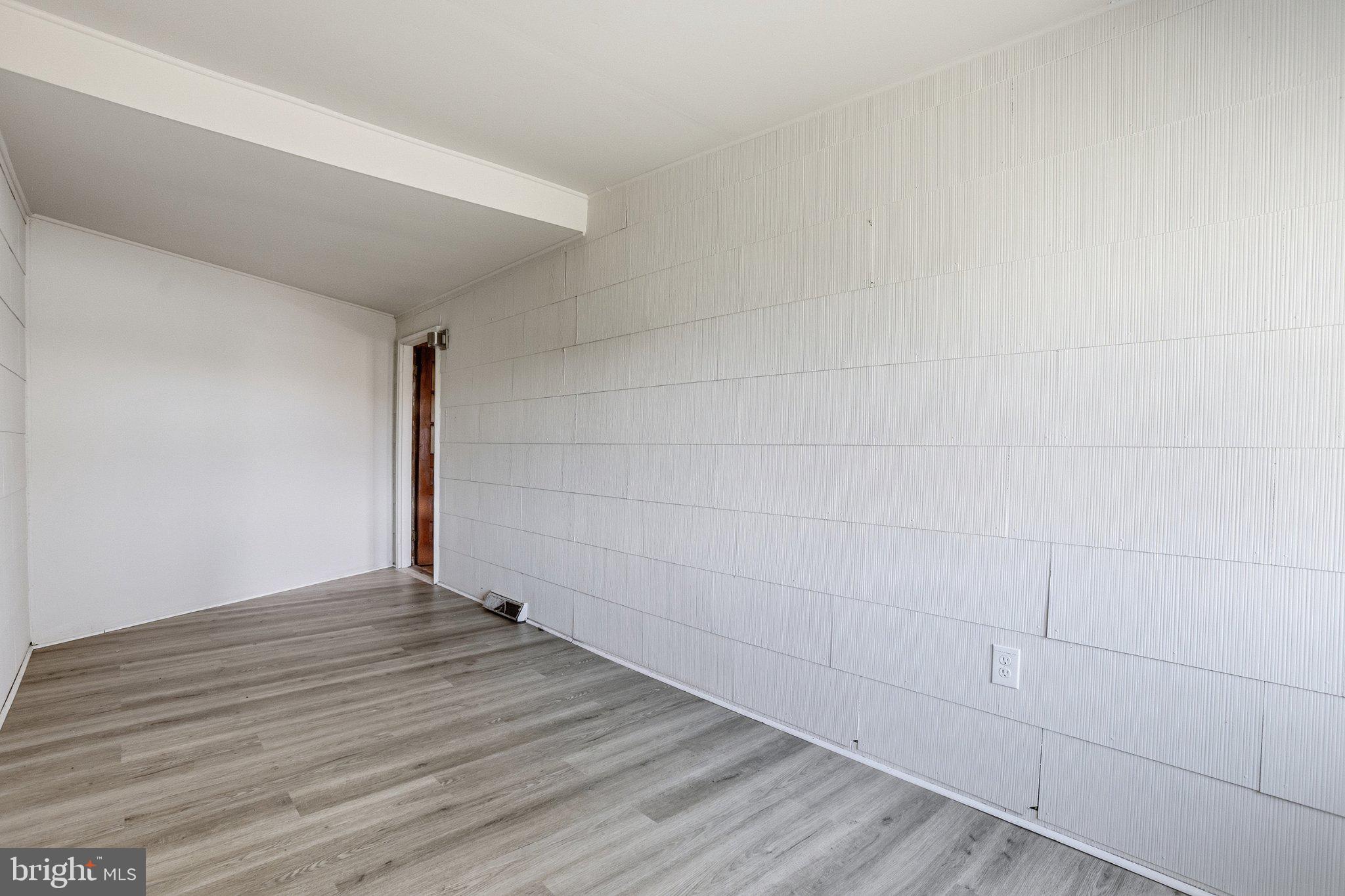 20287 Ridge Road Colonial Beach, VA 22443 - Photo 20 of 21 Bright and airy blank canvas awaits.