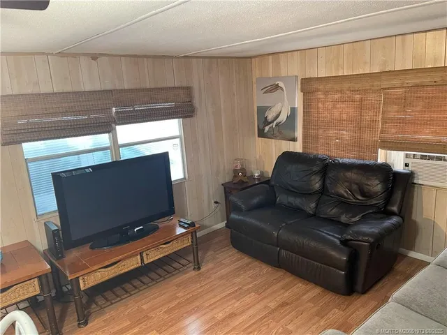 $65,000 | 5400 Southeast Jack Avenue, Unit N20, Stuart, FL 34997