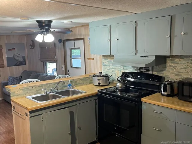 $65,000 | 5400 Southeast Jack Avenue, Unit N20, Stuart, FL 34997