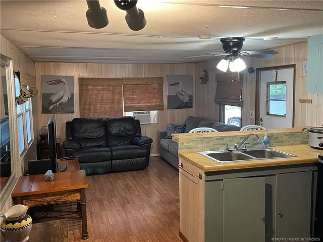 $65,000 | 5400 Southeast Jack Avenue, Unit N20, Stuart, FL 34997