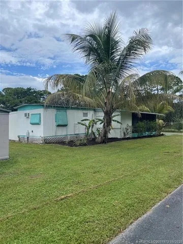 $65,000 | 5400 Southeast Jack Avenue, Unit N20, Stuart, FL 34997