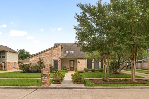 $360,000 | 16513 Cornwall Street, Jersey Village, TX 77040