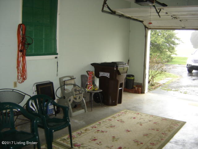 9779 Lagrange Road La Grange, KY 40031 - Photo 27 of 30 DSC00639