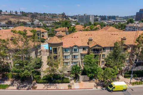 $624,999 | 550 Camino De La Reina, Unit 107, San Diego, CA 92108