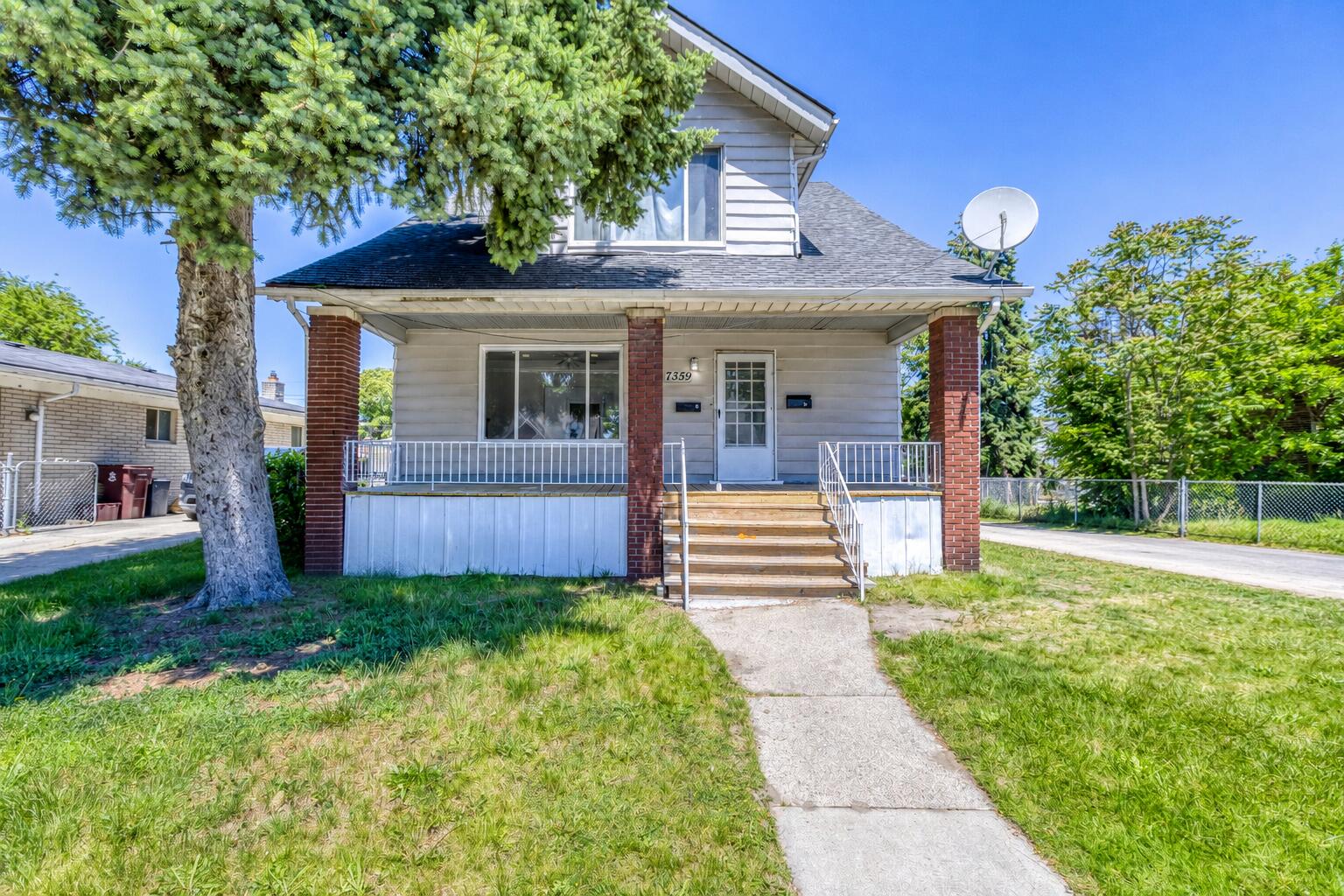 7359 Engleman Street Center Line, MI 48015 - Photo 1 of 23 front