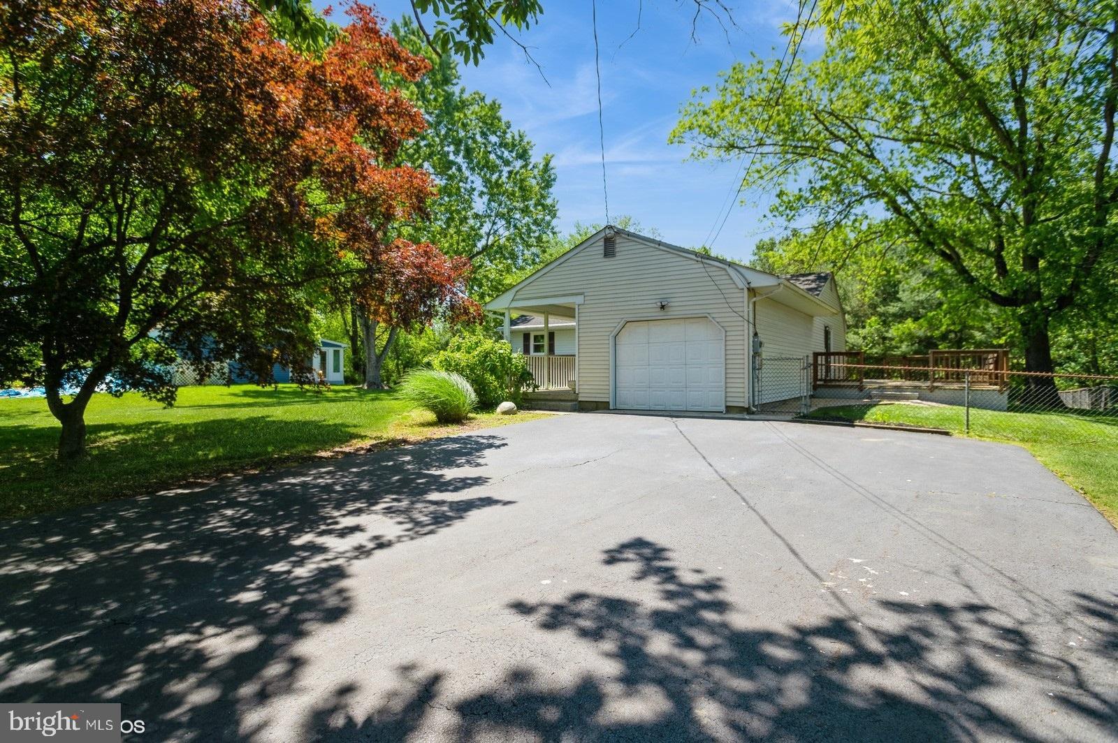 30 Brooktree Road East Windsor, NJ 08520 - Photo 2 of 25 Gallery Image 2