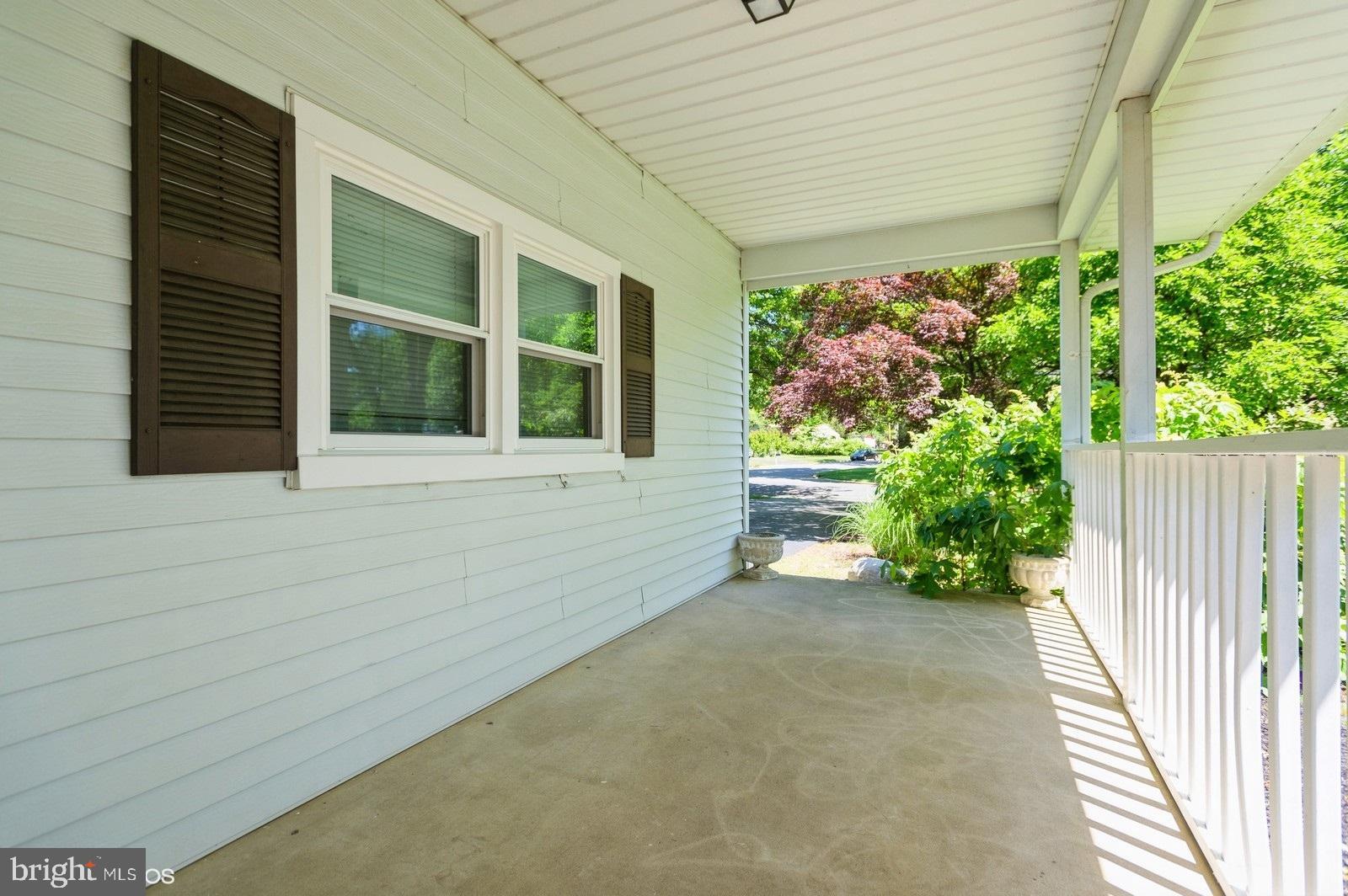 30 Brooktree Road East Windsor, NJ 08520 - Photo 3 of 25 Gallery Image 3