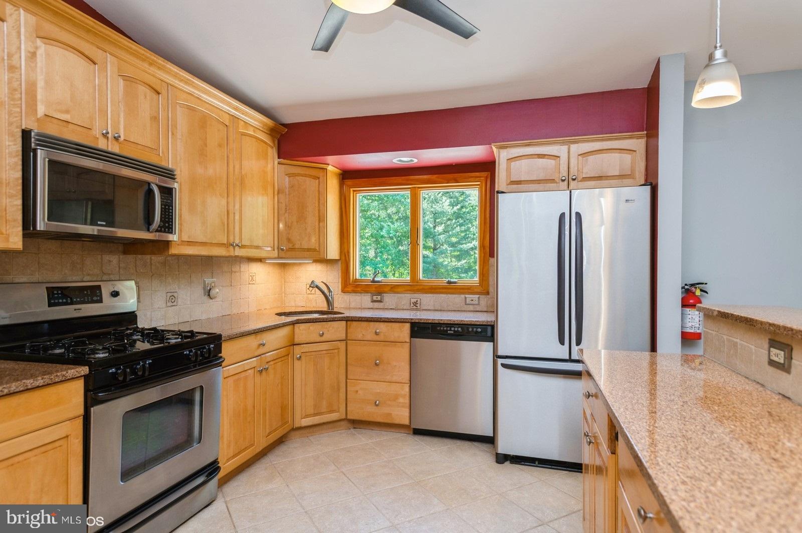 30 Brooktree Road East Windsor, NJ 08520 - Photo 6 of 25 Gallery Image 6
