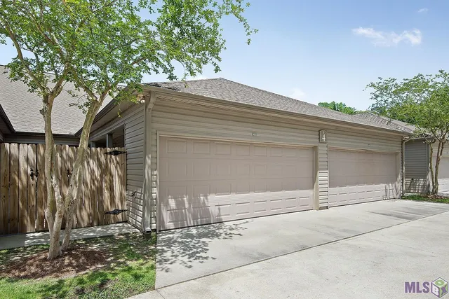 $194,999 | 809 Summer Breeze Drive, Unit 903, Baton Rouge, LA 70810