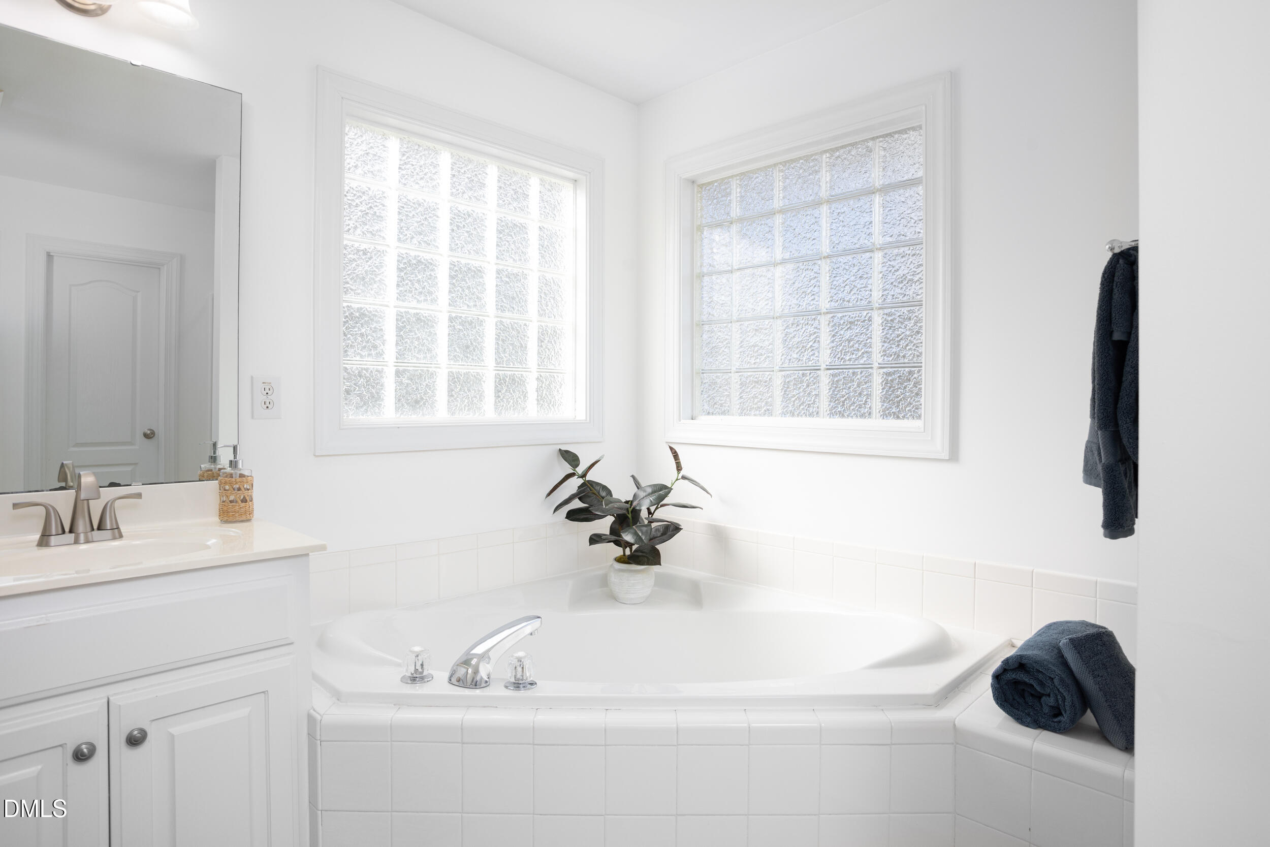 604 Winfred Drive Raleigh, NC 27603 - Photo 36 of 57 604_WINFRED_MLS-38