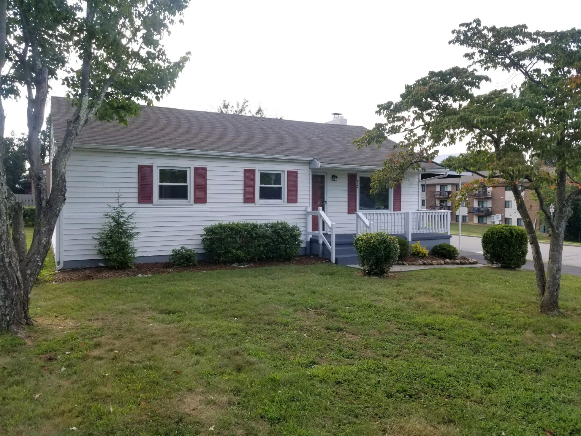 125 Barnett Road Salem, VA 24153 - Photo 23 of 24 125 front angle