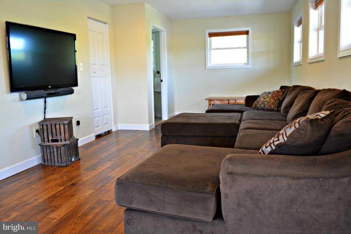 2250 Lebanon Road Manheim, PA 17545 - Photo 8 of 24
