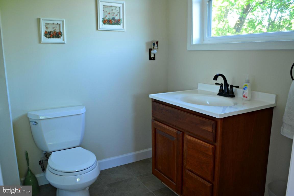 2250 Lebanon Road Manheim, PA 17545 - Photo 9 of 24