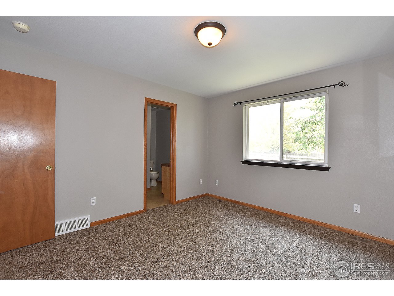 622 East 4th St Road Eaton, CO 80615 - Photo 20 of 40 Master 3/4 bath