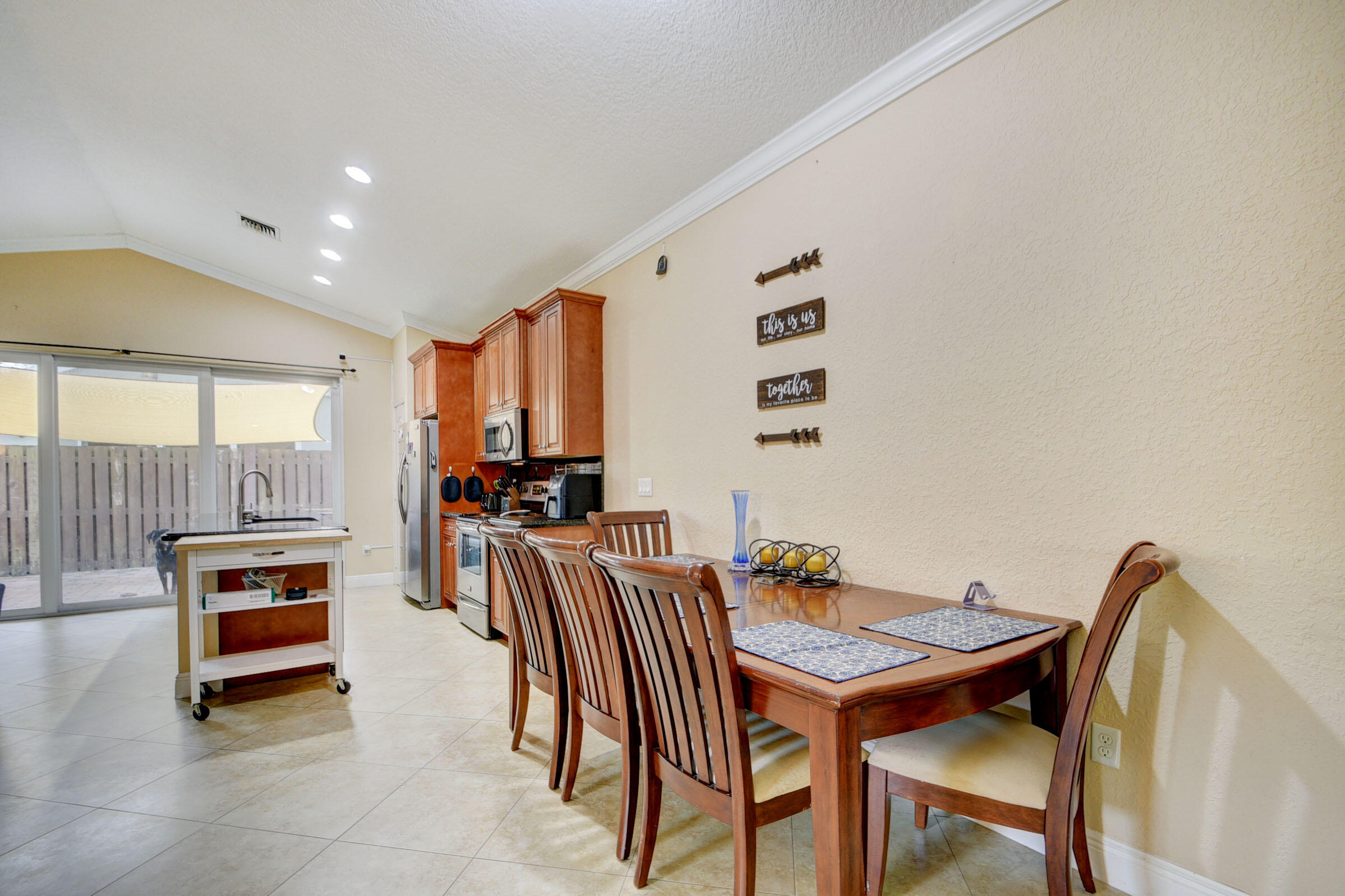 3102 Shelby Way Palm Springs, FL 33461 - Photo 14 of 31 14_house (14)
