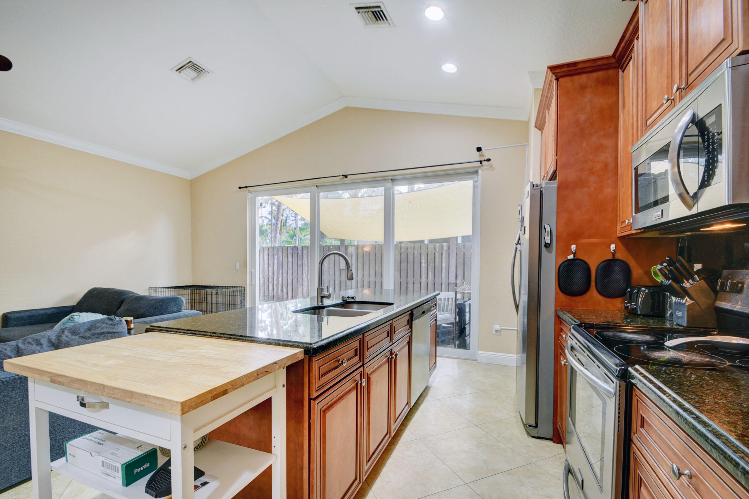 3102 Shelby Way Palm Springs, FL 33461 - Photo 10 of 31 10_house (10)