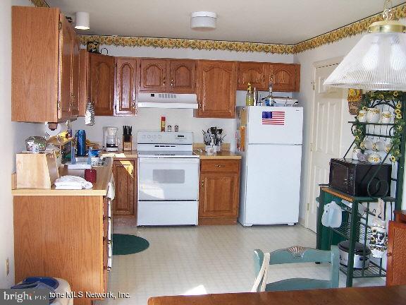 206 Groffdale Road Quarryville, PA 17566 - Photo 2 of 6 Gallery Image 2
