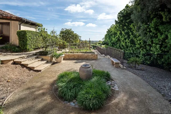 $12,398,000 | 6565 Calle Reina, Rancho Santa Fe, CA 92067