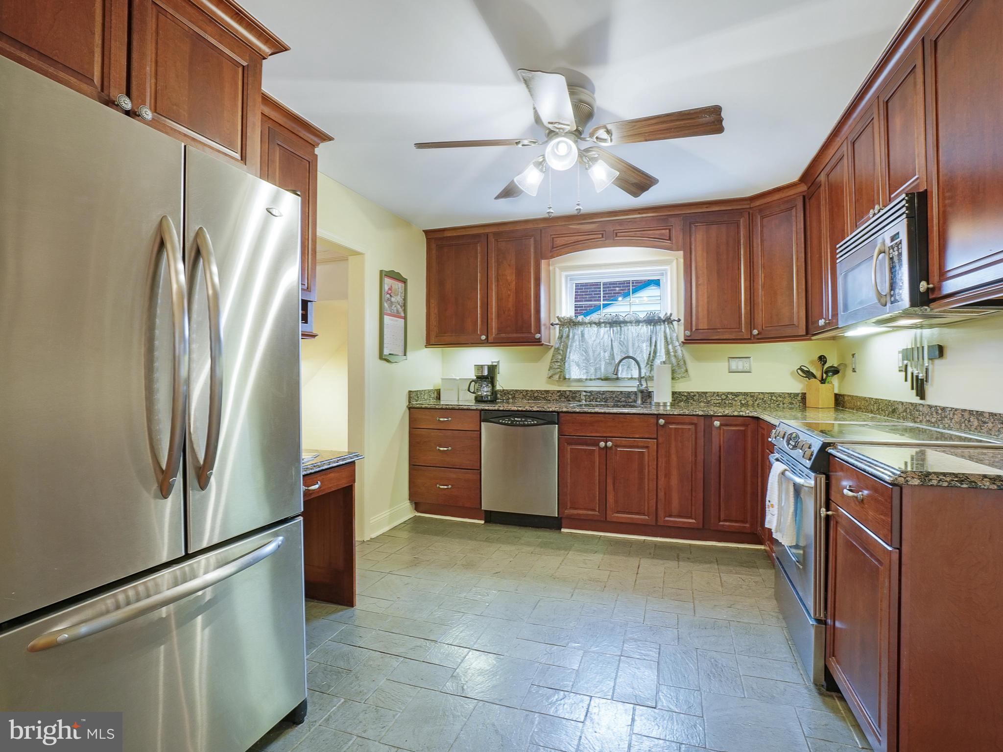 218 Avon Road Hagerstown, MD 21740 - Photo 13 of 53