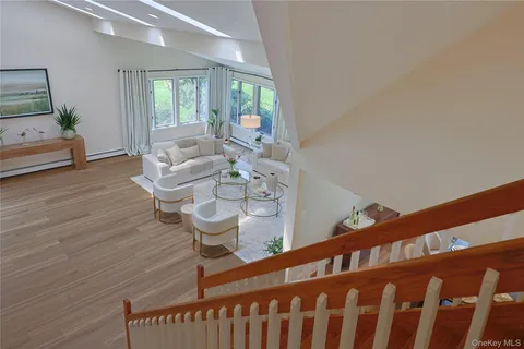 $2,290,000 | 119 Harrow Lane, Manhasset, NY 11030