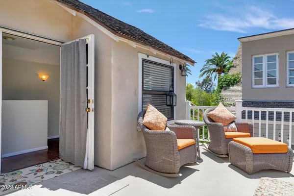$2,200 | 326 West Granada Road, Phoenix, AZ 85003