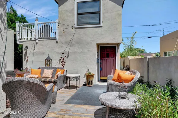 $2,200 | 326 West Granada Road, Phoenix, AZ 85003